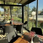 комплекс Grill And Chill Motel Levunovo