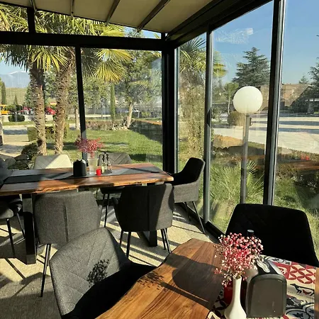 комплекс Grill And Chill Motel Levunovo